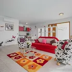 Daria By Interhome *