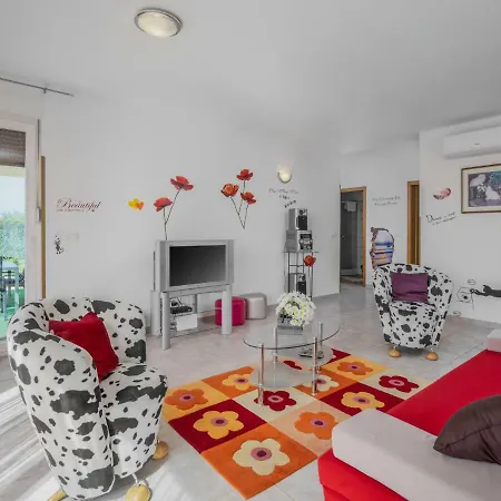 Apartment Apartment Daria By Interhome *